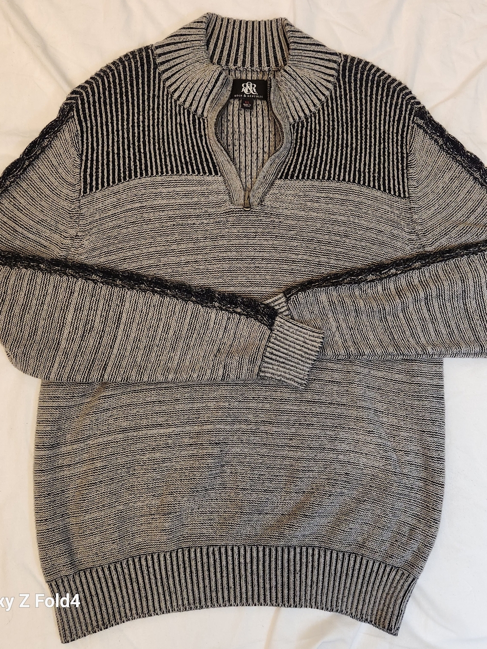 Rock & Republic Men's 1/4 Zip High Neck‎ Sweater Black Gray Size XL EUC